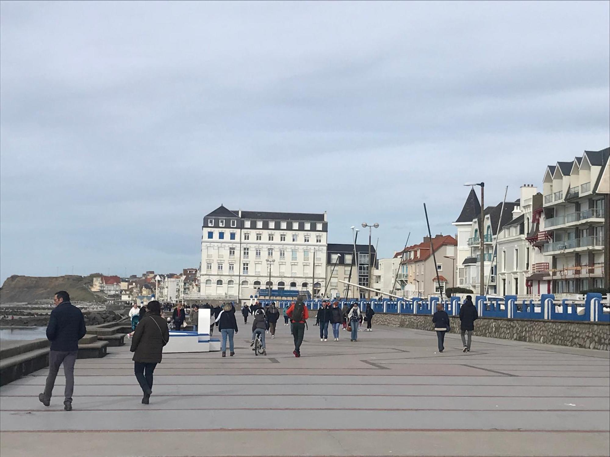 Une Jolie Vue - Appt 2 Pieces Vue Mer Balcon Sud Wimereux Kültér fotó